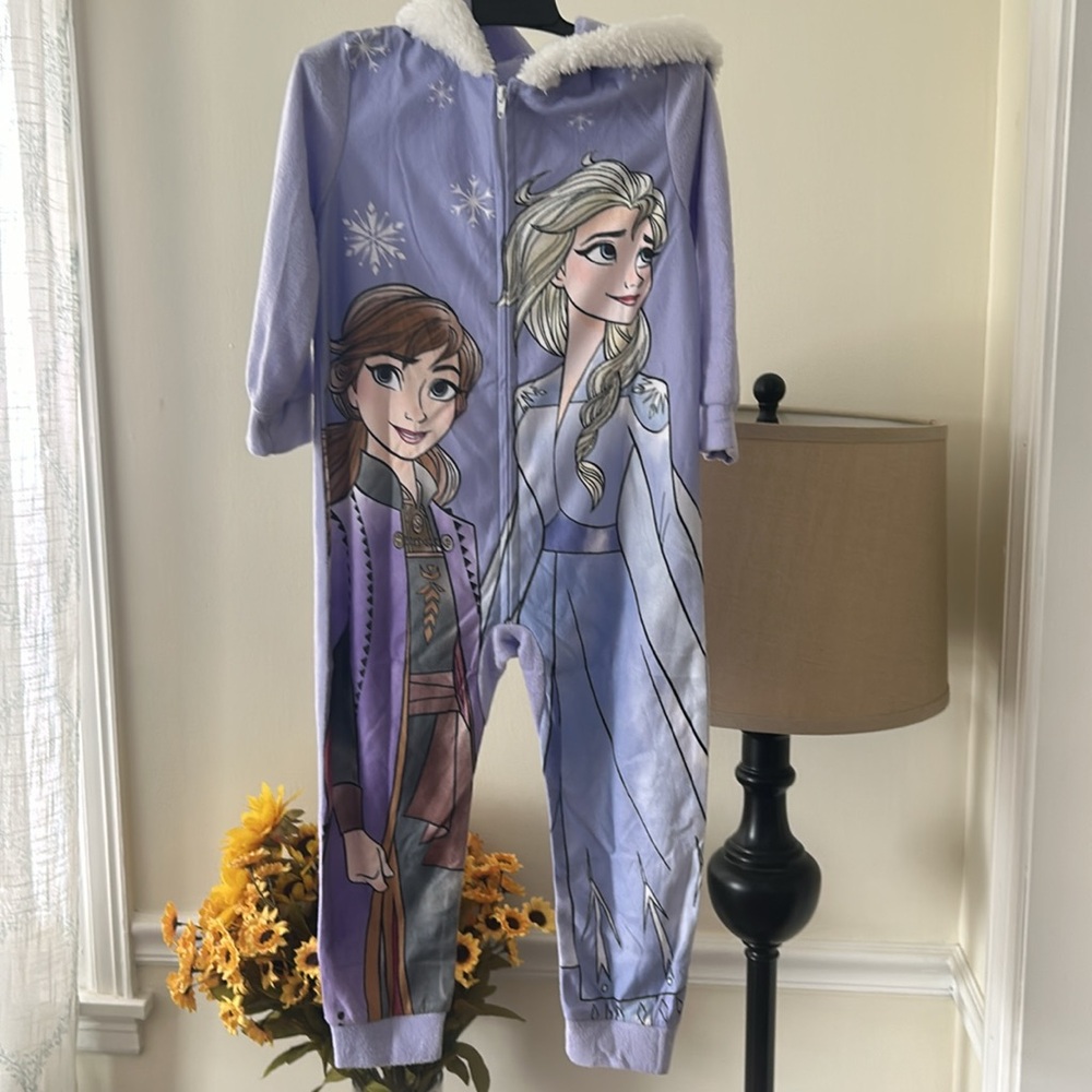 Frozen Elsa and Anna one piece costume/pajamas Size 4. NWT. - Picture 1 of 8